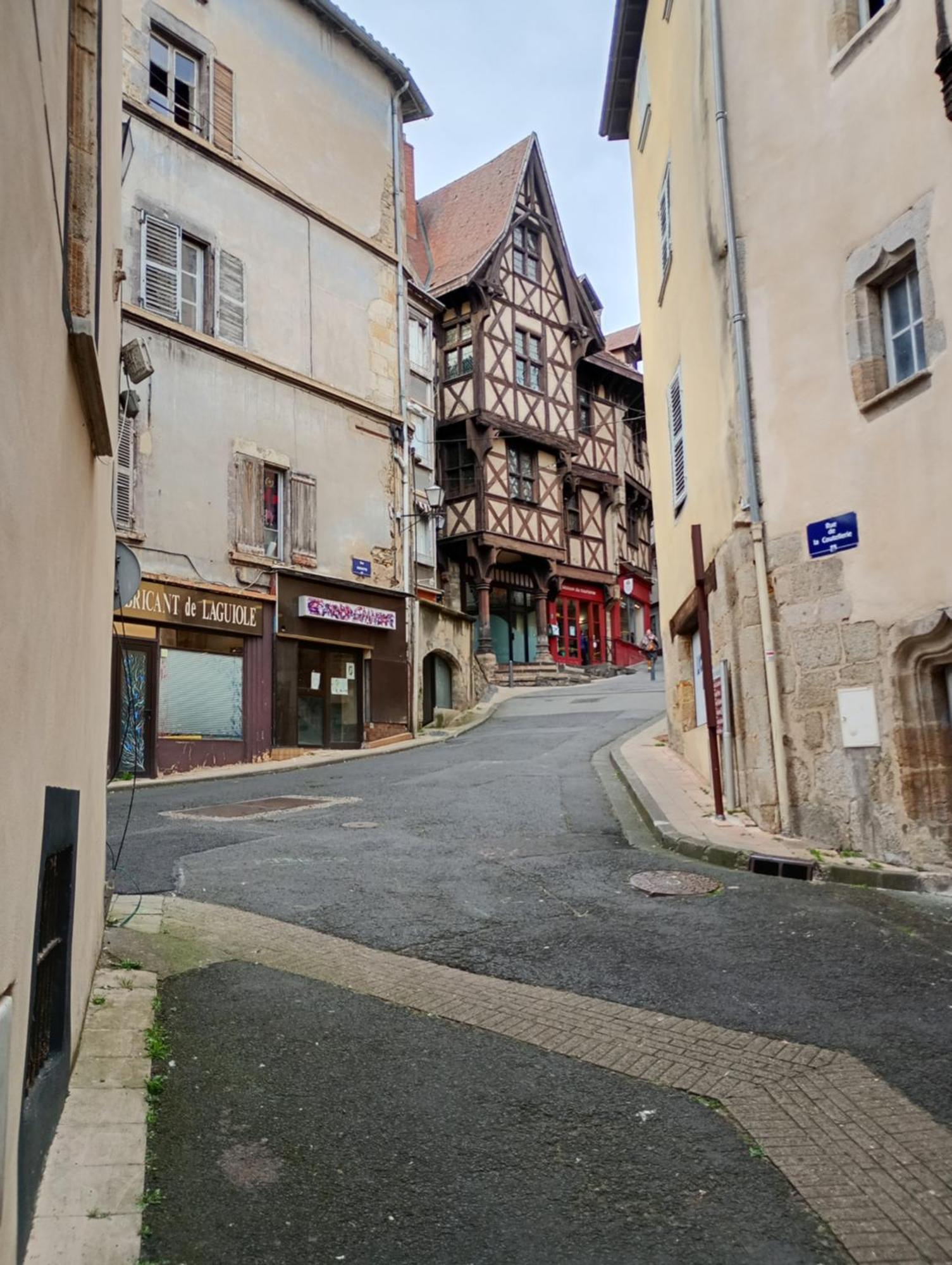 Ferienwohnung Duplex Center Thiers - Clermont-Ferrand - Lyon - Free Parking - Self-Check-In Exterior foto